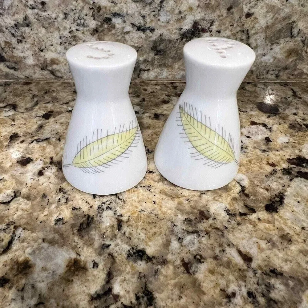 Rosenthal Germany Green Leaf Mid Century Modern Salt Pepper Shakers MCM
